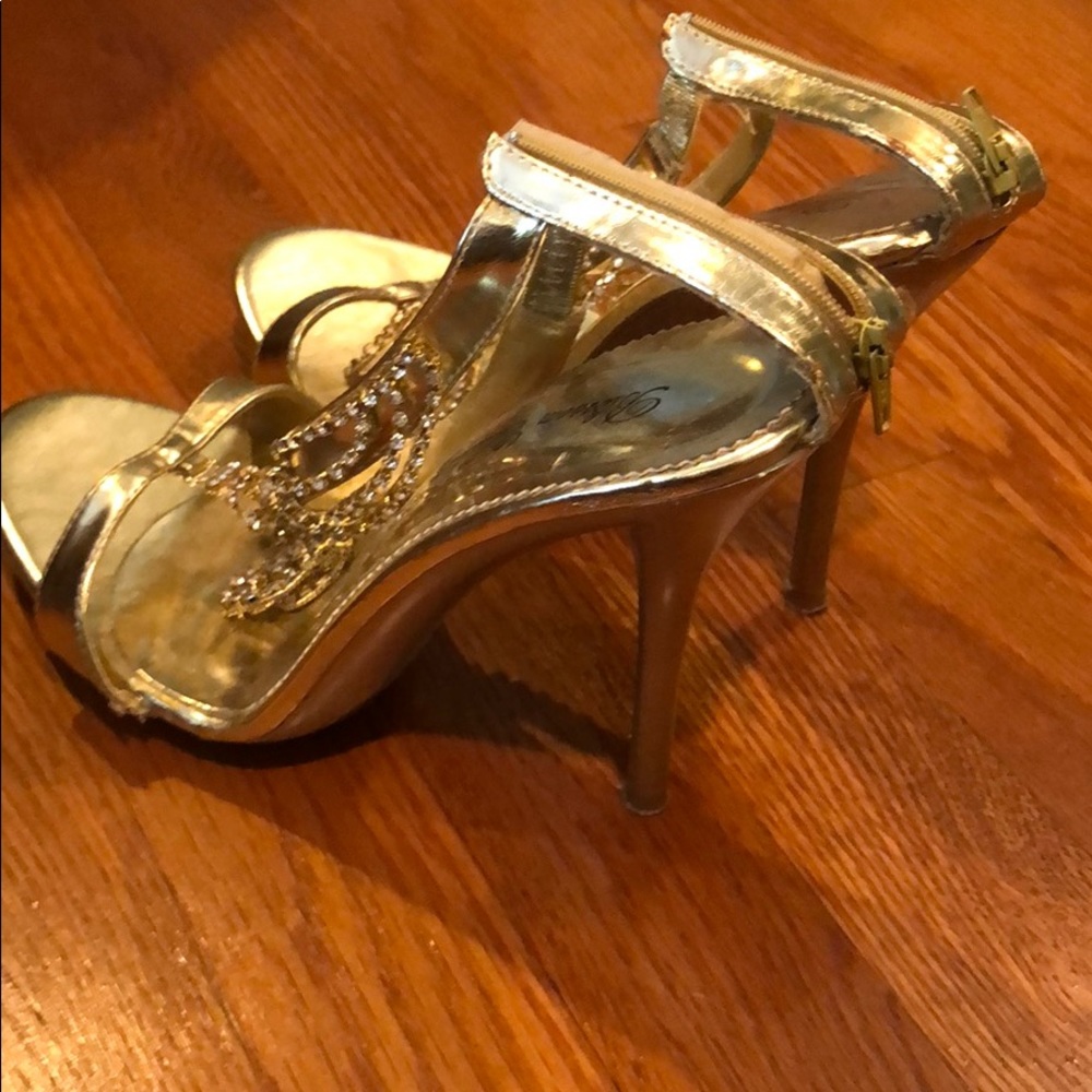 Gold open toe heels - Picture 3 of 3